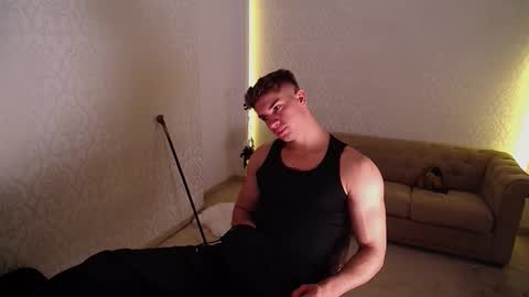 MaxKaiden online show from November 18, 2025, 5:56 am