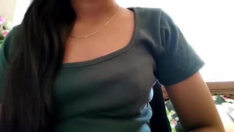 Snapshot of maxladycox chatting on February 10, 2026, 5:22 am Dorea online show from February 10, 2026, 5:22 am