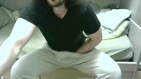 Snapshot of maxsperman1 chatting on April 4, 2026, 6:27 pm MaxSperman online show from April 4, 2026, 6:27 pm