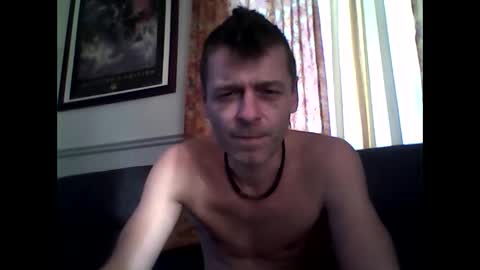 MaxTheWolf online show from October 9, 2025, 8:40 pm