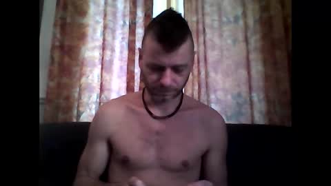 MaxTheWolf online show from December 3, 2025, 8:07 pm