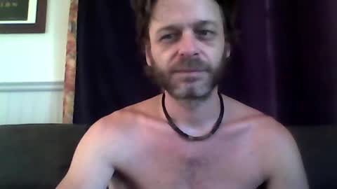 Snapshot of maxthewolf chatting on July 5, 2026, 10:11 am MaxTheWolf online show from July 5, 2026, 10:11 am