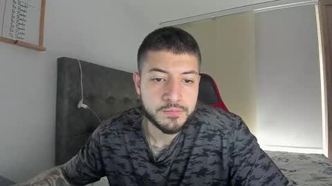 maxvibe_ online show from October 30, 2025, 7:25 pm