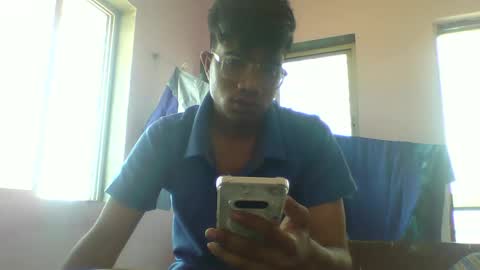 Snapshot of maxwell884480 chatting on May 16, 2026, 8:44 am maxwell884480 online show from May 16, 2026, 8:44 am