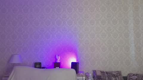 maxwellchik online show from April 1, 2026, 12:28 pm