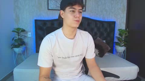 Snapshot of maxxicruz chatting on November 30, 2025, 1:09 am Maxxi online show from November 30, 2025, 1:09 am
