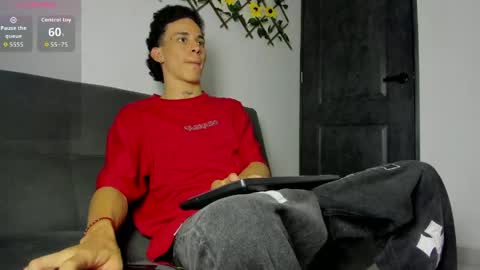 Snapshot of maxxx_bigcock chatting on April 22, 2026, 2:14 am Max online show from April 22, 2026, 2:14 am