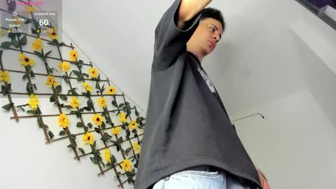 Snapshot of maxxx_bigcock chatting on June 3, 2026, 2:47 am Max online show from June 3, 2026, 2:47 am