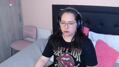 May online show from September 9, 2025, 1:16 am