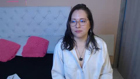 May online show from January 7, 2026, 6:21 pm