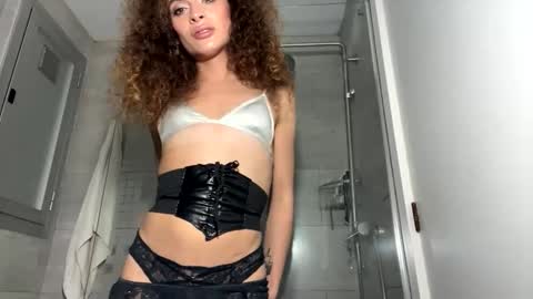 Snapshot of maya632713 chatting on October 17, 2025, 7:27 pm Maya transgirl online show from October 17, 2025, 7:27 pm
