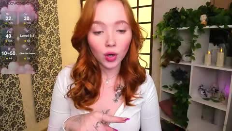 Snapshot of maya_light chatting on February 21, 2025, 2:17 am Maya online show from February 21, 2025, 2:17 am