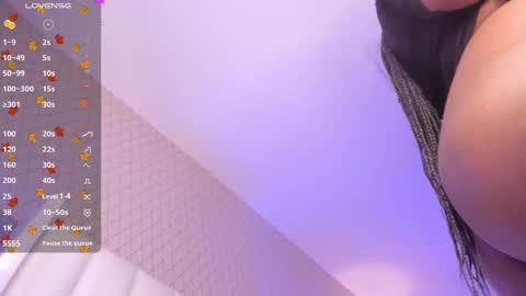 Snapshot of mayacardenas chatting on January 16, 2025, 10:10 am Maya online show from January 16, 2025, 10:10 am