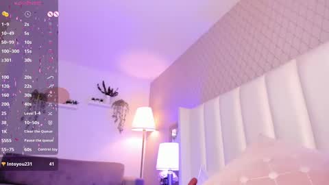 Snapshot of mayacardenas chatting on February 9, 2025, 8:11 am Maya online show from February 9, 2025, 8:11 am