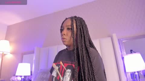 Snapshot of mayacardenas chatting on February 21, 2025, 4:07 am Maya online show from February 21, 2025, 4:07 am