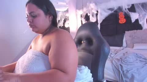 MAY online show from November 2, 2025, 4:20 pm