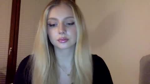 mayaflirt online show from February 24, 2026, 8:51 pm