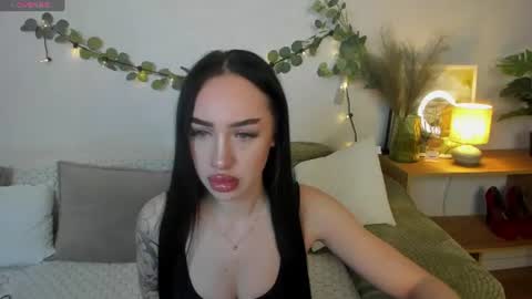 Snapshot of mayaglamourr chatting on June 16, 2026, 6:27 am mayaglamourr online show from June 16, 2026, 6:27 am