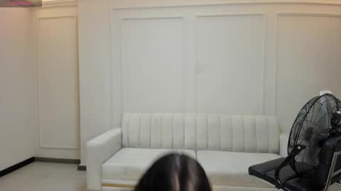 M A Y A    H O F F M A N online show from February 11, 2026, 11:15 am