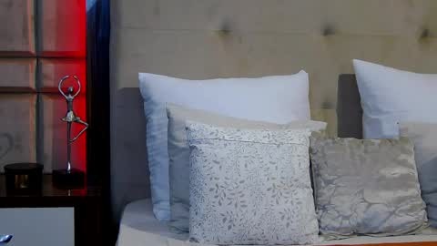 Maya online show from March 21, 2026, 9:07 pm