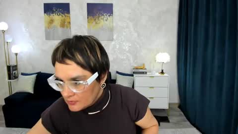 Snapshot of mayanoire chatting on June 10, 2026, 11:35 pm Maya online show from June 10, 2026, 11:35 pm