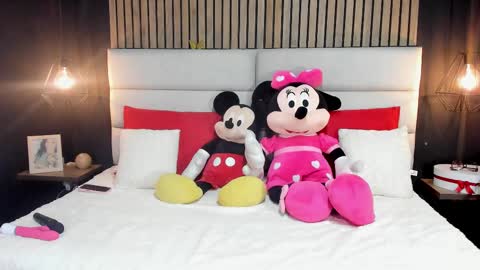 Snapshot of mayarusell01 chatting on March 11, 2025, 12:17 pm Nicolle Ruselle Hello my lovely schedule for great fun from 630 am and end 800 pm Colombian time I wait for you online show from March 11, 2025, 12:17 pm