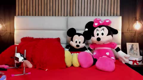 Snapshot of mayarusell01 chatting on September 30, 2025, 6:57 pm Nicolle Ruselle Hello my lovely schedule for great fun from 630 am and end 800 pm Colombian time I wait for you online show from September 30, 2025, 6:57 pm