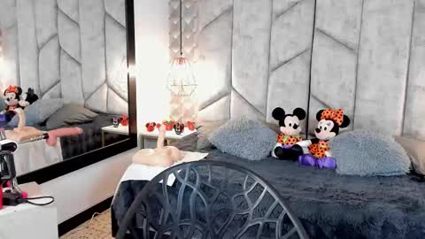 Snapshot of mayarusell01 chatting on October 13, 2025, 1:00 pm Nicolle Ruselle Hello my lovely schedule for great fun from 630 am and end 800 pm Colombian time I wait for you online show from October 13, 2025, 1:00 pm