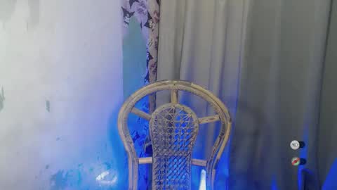 Snapshot of mayasally_ chatting on November 30, 2025, 11:47 am mayasally_ online show from November 30, 2025, 11:47 am