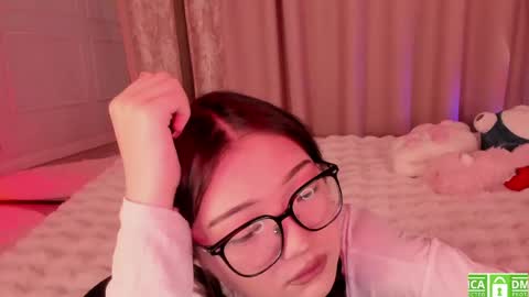 Erina online show from April 19, 2026, 8:02 am