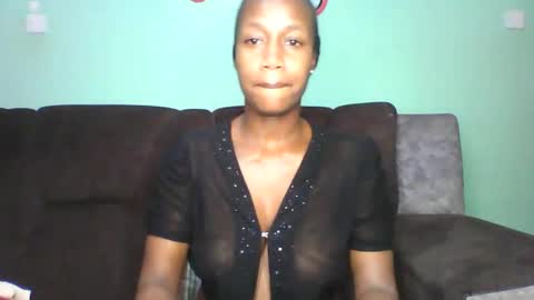prettydoll online show from October 9, 2025, 6:44 am