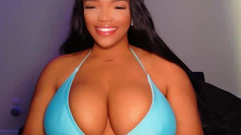 Snapshot of maybabi chatting on May 19, 2026, 12:11 pm MayBabi online show from May 19, 2026, 12:11 pm