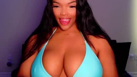 Snapshot of maybabi chatting on May 26, 2026, 12:12 pm MayBabi online show from May 26, 2026, 12:12 pm