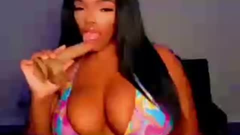 MayBabi online show from August 6, 2026, 11:23 am