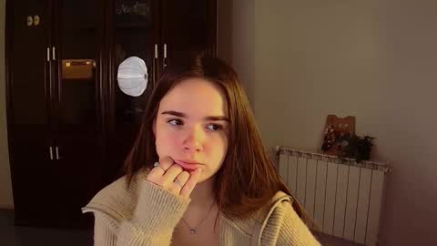 maybloom_ online show from October 31, 2025, 5:30 am