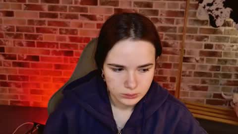 maybloom_ online show from February 13, 2026, 6:20 am