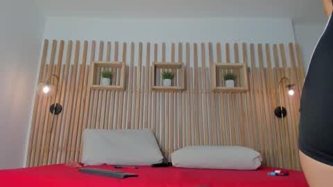 Snapshot of maye_wells_ chatting on December 18, 2025, 7:20 pm Maye Wells online show from December 18, 2025, 7:20 pm