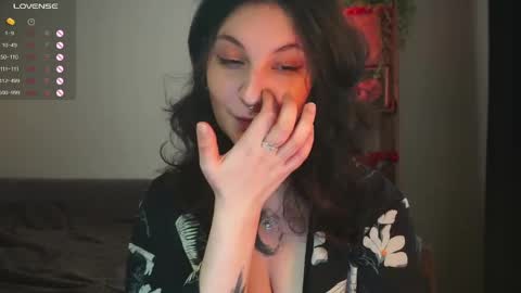 Snapshot of maymary_ chatting on May 7, 2026, 5:13 am Mary . online show from May 7, 2026, 5:13 am