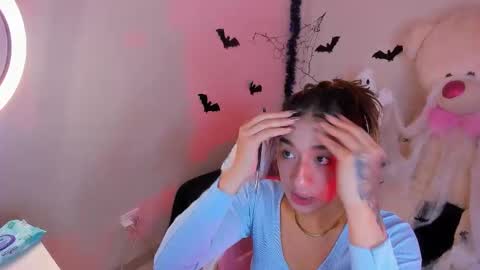 may online show from October 14, 2025, 10:32 pm