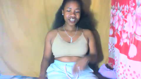 mayrah online show from October 7, 2025, 9:06 am