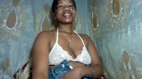 Snapshot of mayrah5 chatting on February 27, 2026, 6:24 am mayrah online show from February 27, 2026, 6:24 am