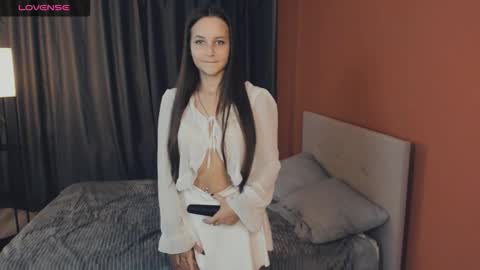 May online show from October 29, 2025, 3:47 pm