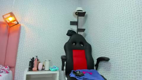 Snapshot of mayte1096 chatting on May 16, 2026, 8:07 pm M A Y T E online show from May 16, 2026, 8:07 pm