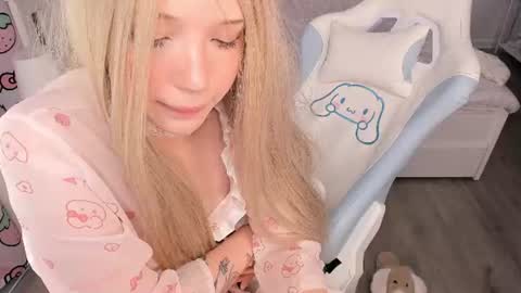  Mila  online show from June 25, 2026, 9:47 am