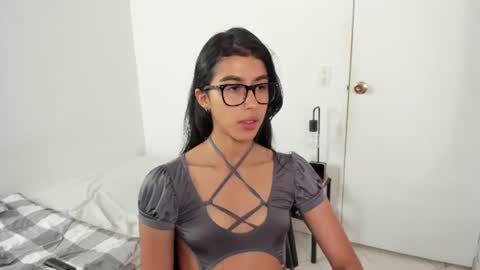 Snapshot of mazikeen_18 chatting on June 19, 2026, 1:04 pm mazikeen_18 online show from June 19, 2026, 1:04 pm
