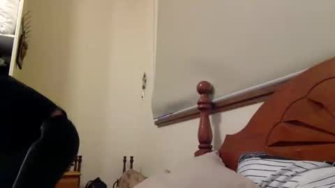 mazl0w online show from October 20, 2025, 7:42 am