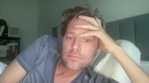 lol online show from December 21, 2024, 2:47 pm