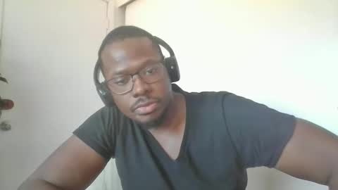 Mark online show from September 12, 2025, 6:08 pm