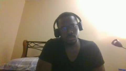 Snapshot of mbsupreme chatting on June 2, 2026, 3:52 am Mark online show from June 2, 2026, 3:52 am