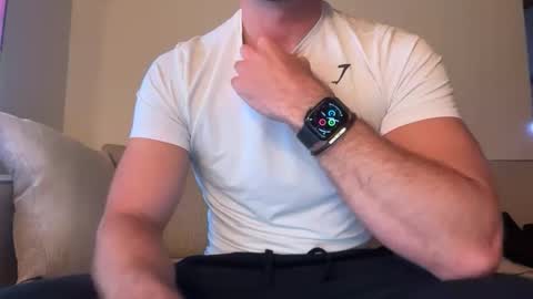 Snapshot of mcr8080 chatting on February 8, 2026, 7:39 pm mcr8080 online show from February 8, 2026, 7:39 pm